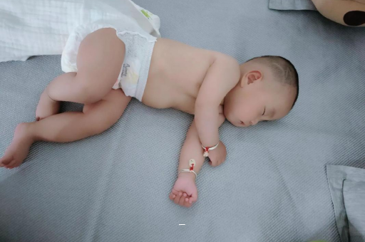 张家口哭泣宝宝魔法眼泪